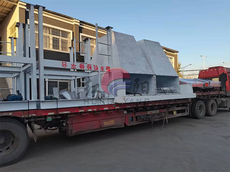 红阳矿山设备发货：设备发货忙不停，全力以赴为客户！